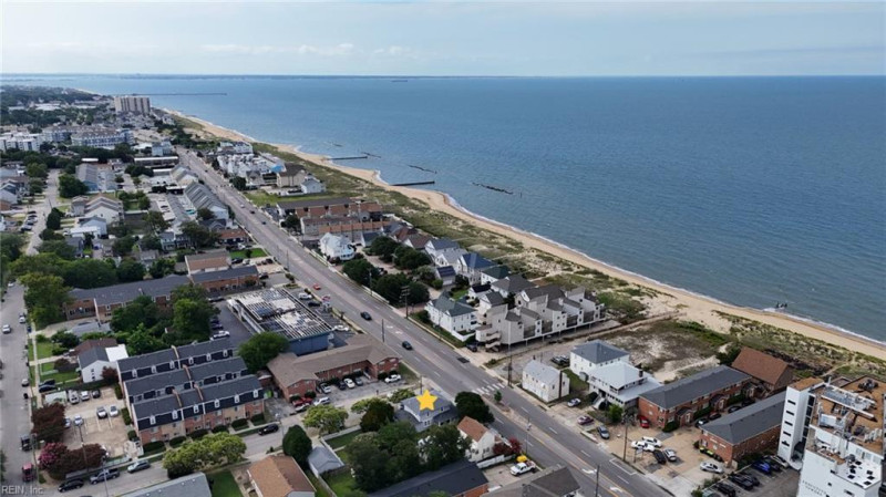 Photo 3 of 43 residential for sale in Norfolk virginia