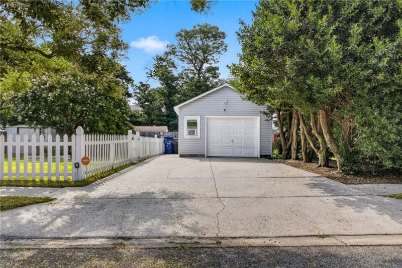 Photo 32 of 43 residential for sale in Norfolk virginia