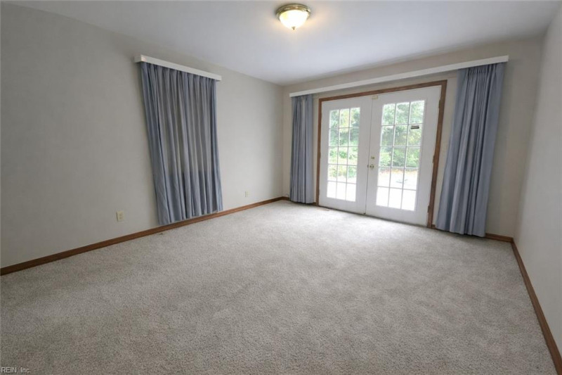 Photo 10 of 19 residential for sale in Hampton virginia