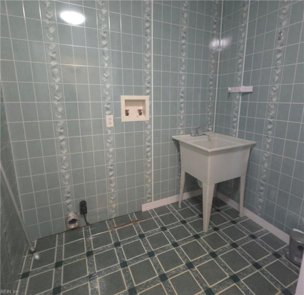 Photo 14 of 19 residential for sale in Hampton virginia