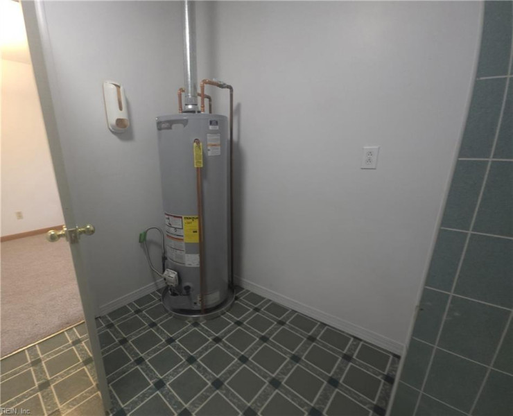 Photo 15 of 19 residential for sale in Hampton virginia