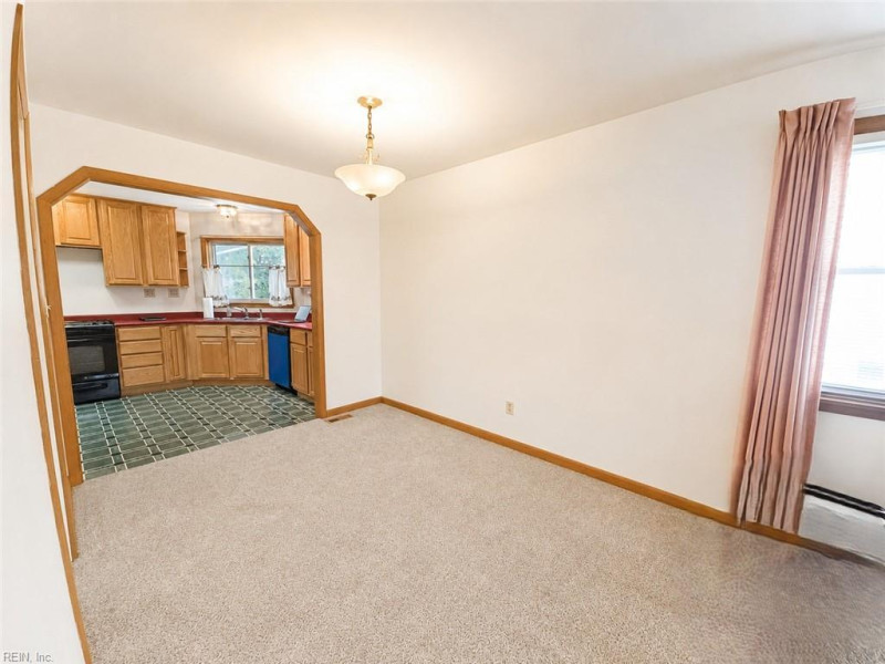 Photo 6 of 19 residential for sale in Hampton virginia