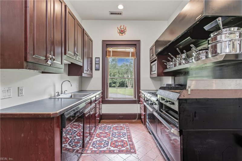 Photo 26 of 50 residential for sale in Accomack County virginia