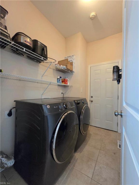 Photo 14 of 41 residential for sale in Hampton virginia