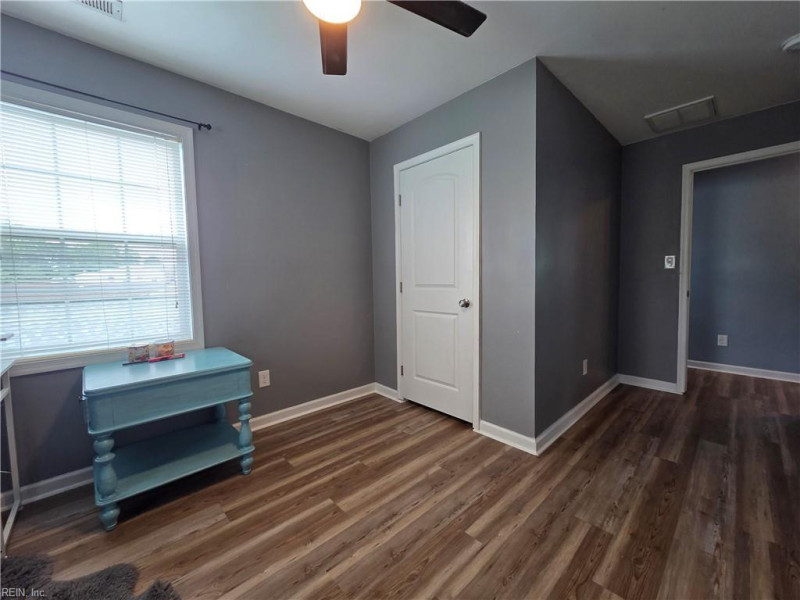 Photo 29 of 41 residential for sale in Hampton virginia