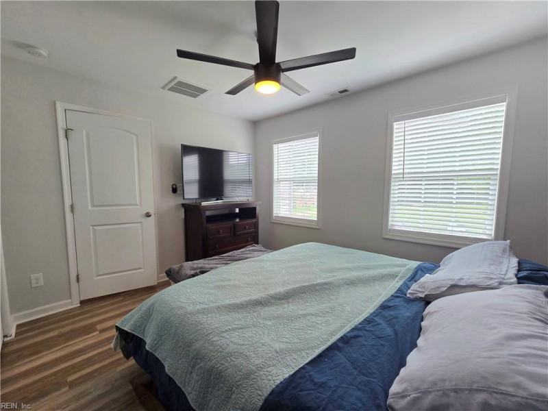 Photo 32 of 41 residential for sale in Hampton virginia