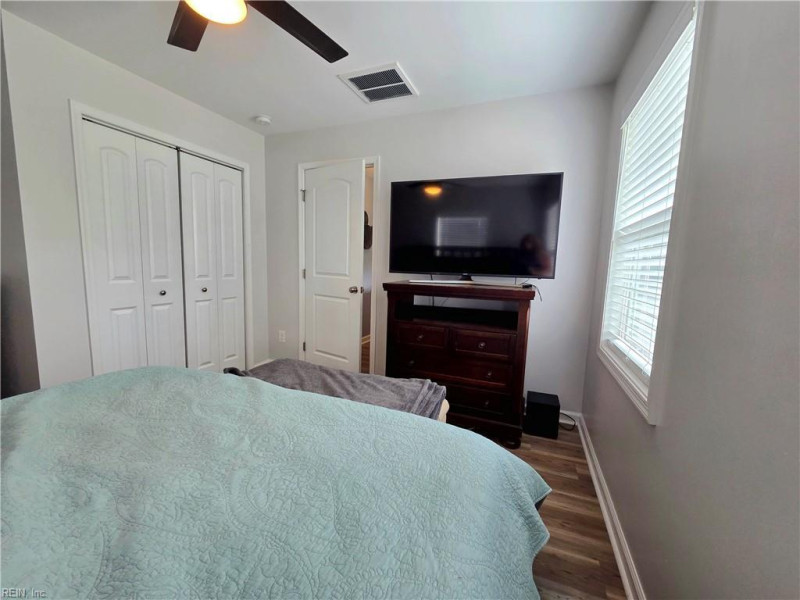 Photo 33 of 41 residential for sale in Hampton virginia