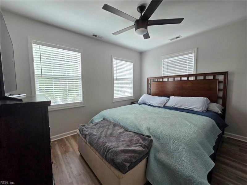 Photo 34 of 41 residential for sale in Hampton virginia