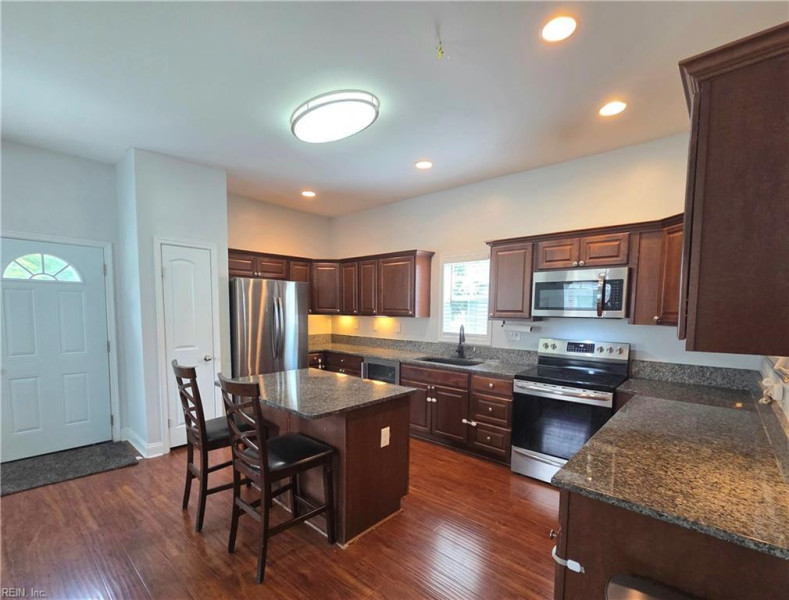 Photo 5 of 41 residential for sale in Hampton virginia