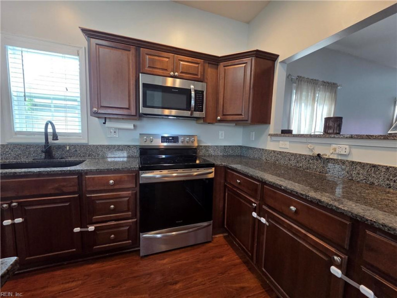Photo 8 of 41 residential for sale in Hampton virginia
