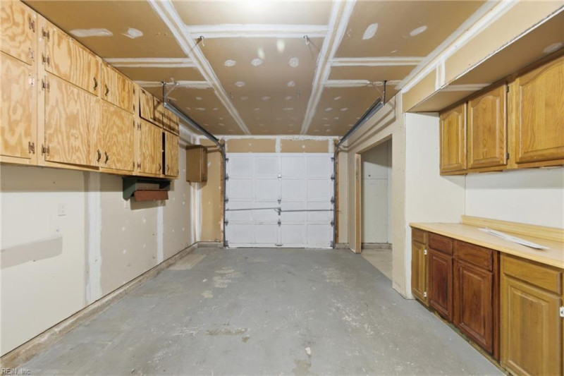 Photo 21 of 25 residential for sale in York County virginia
