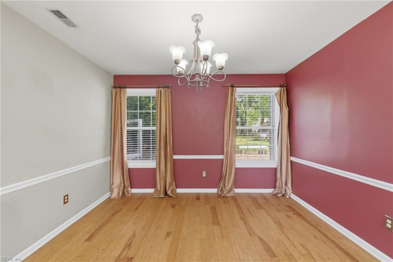 Photo 6 of 25 residential for sale in York County virginia