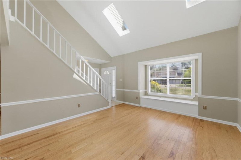 Photo 7 of 25 residential for sale in York County virginia