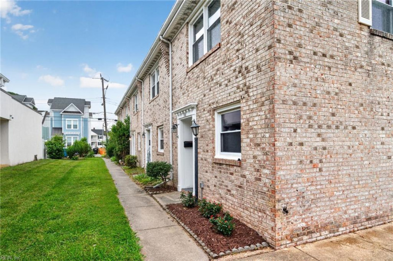 Photo 3 of 25 residential for sale in Virginia Beach virginia Photo 3 of 25 residential for sale in Virginia Beach virginia