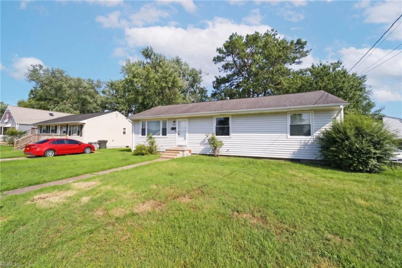 Photo 21 of 32 residential for sale in Hampton virginia