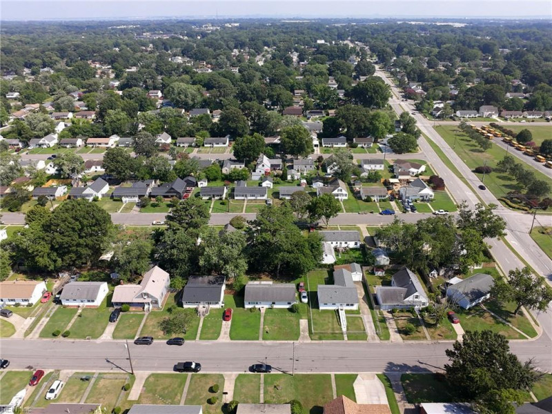 Photo 29 of 32 residential for sale in Hampton virginia