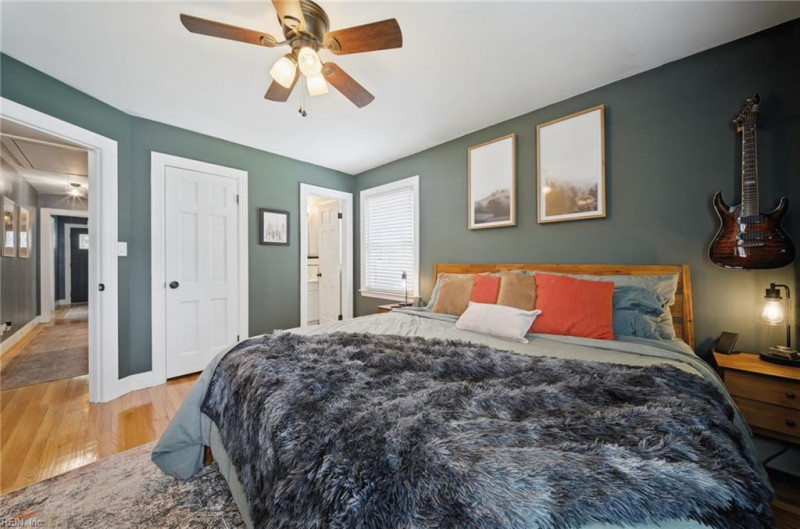 Photo 13 of 31 residential for sale in Portsmouth virginia