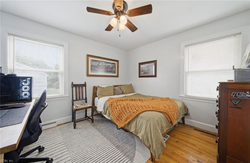 Photo 15 of 31 residential for sale in Portsmouth virginia