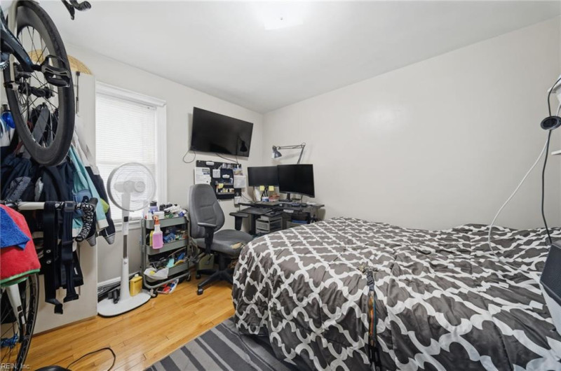 Photo 17 of 31 residential for sale in Portsmouth virginia