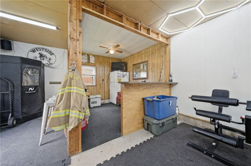 Photo 20 of 31 residential for sale in Portsmouth virginia