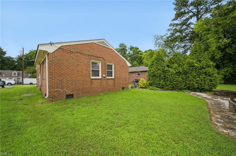 Photo 25 of 31 residential for sale in Portsmouth virginia