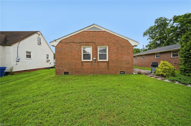 Photo 27 of 31 residential for sale in Portsmouth virginia