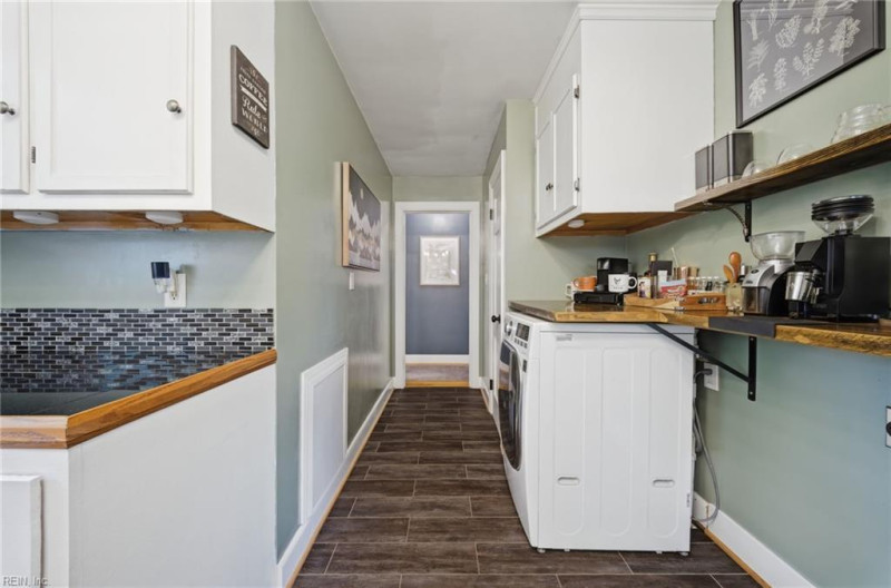 Photo 9 of 31 residential for sale in Portsmouth virginia