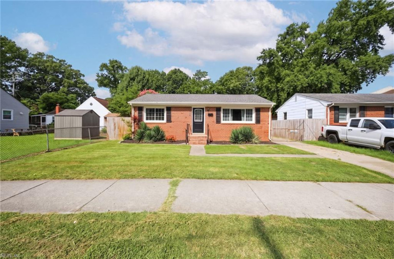 Photo 3 of 28 residential for sale in Norfolk virginia Photo 3 of 28 residential for sale in Norfolk virginia