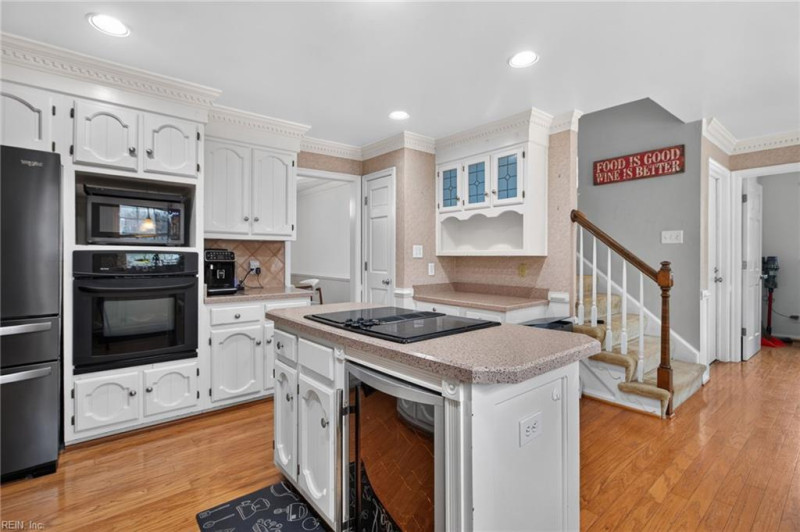Photo 14 of 49 residential for sale in Chesapeake virginia