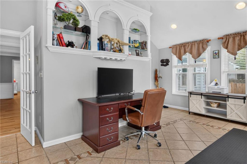 Photo 30 of 49 residential for sale in Chesapeake virginia