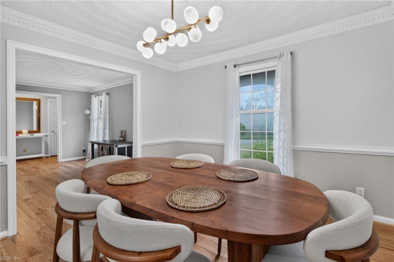 Photo 9 of 49 residential for sale in Chesapeake virginia