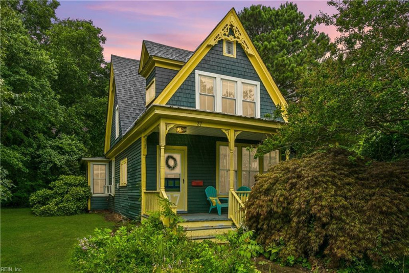 Photo 1 of 41 residential for sale in Hampton virginia