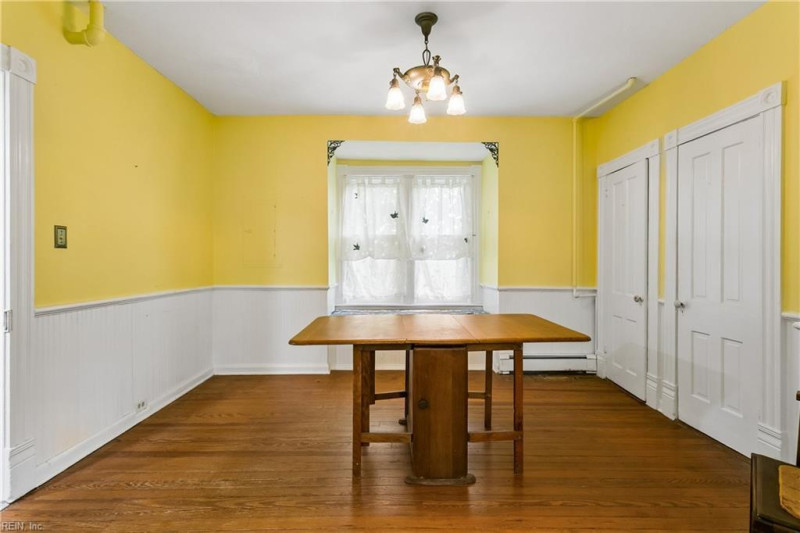 Photo 16 of 41 residential for sale in Hampton virginia