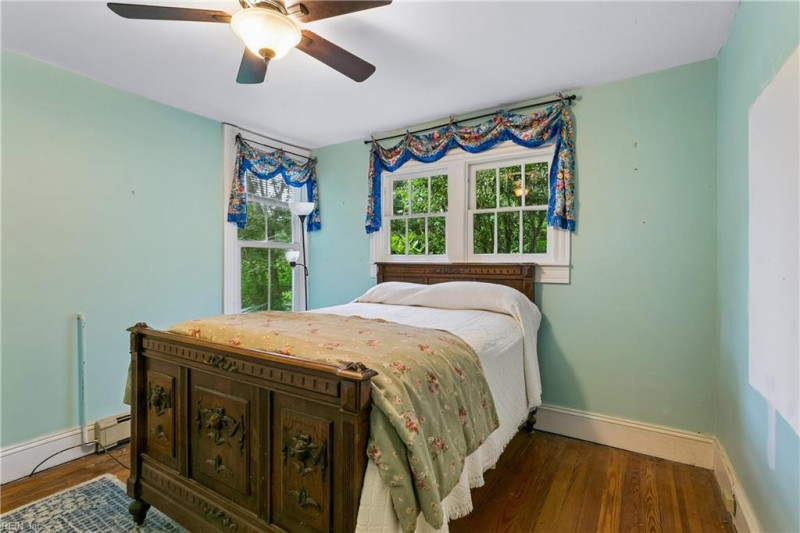Photo 22 of 41 residential for sale in Hampton virginia