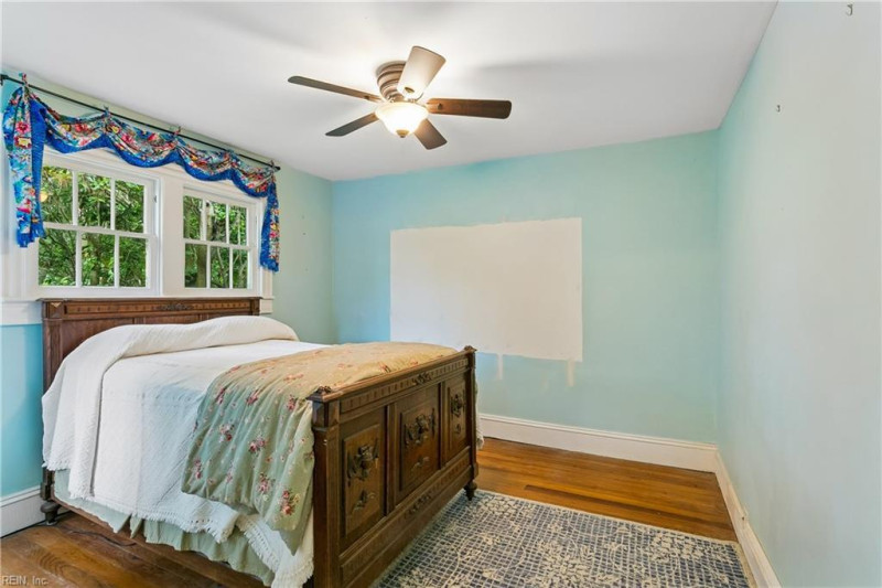Photo 23 of 41 residential for sale in Hampton virginia