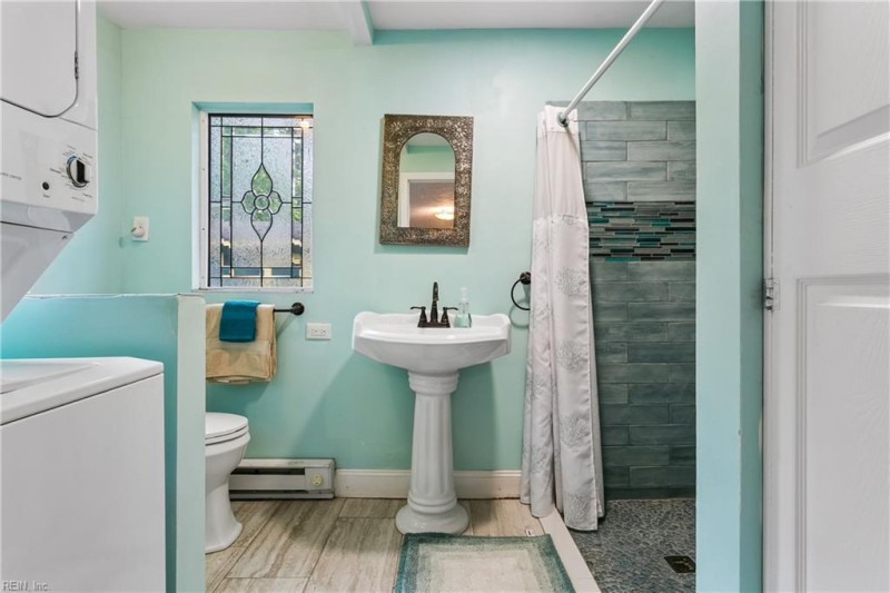 Photo 27 of 41 residential for sale in Hampton virginia