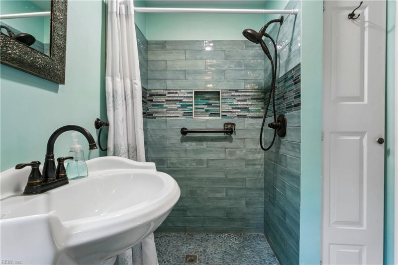 Photo 28 of 41 residential for sale in Hampton virginia