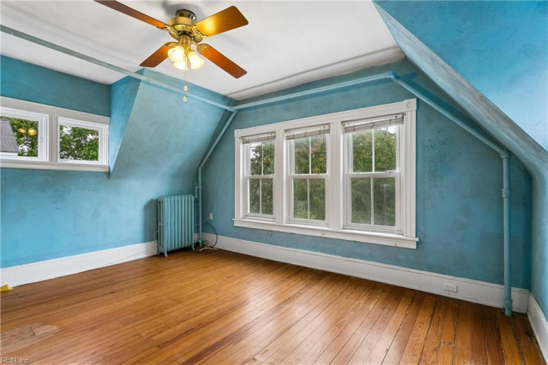 Photo 30 of 41 residential for sale in Hampton virginia