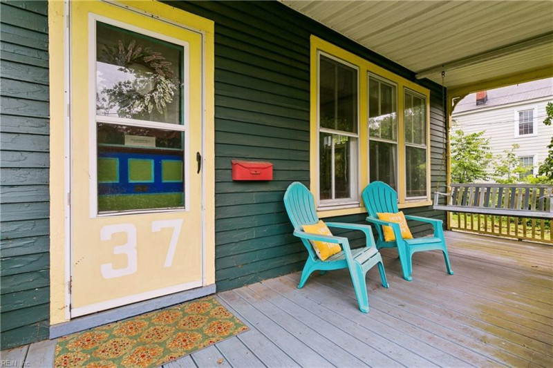 Photo 4 of 41 residential for sale in Hampton virginia