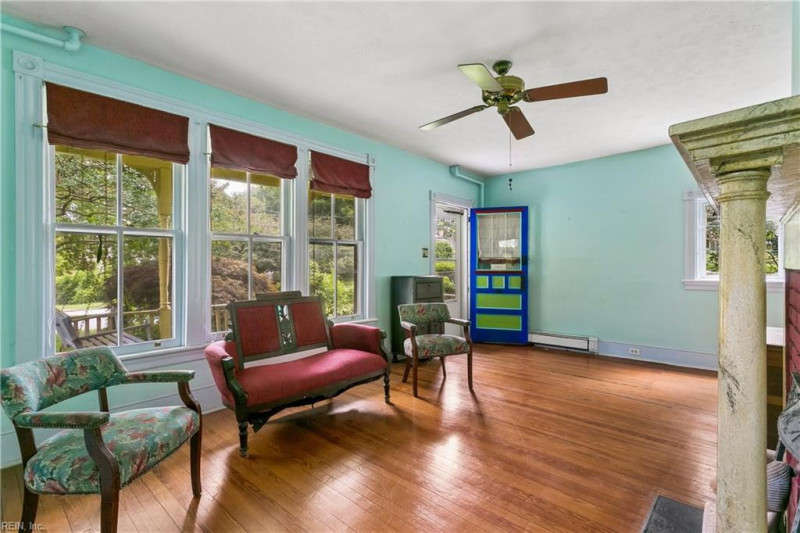 Photo 9 of 41 residential for sale in Hampton virginia