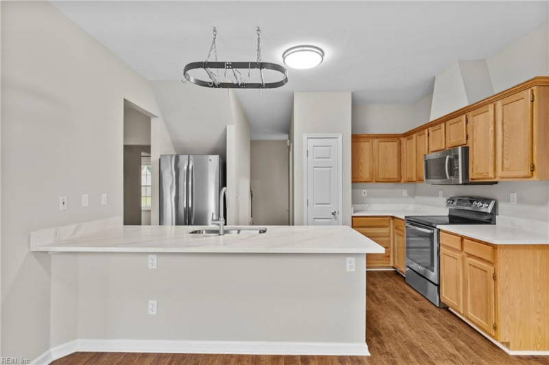 Photo 13 of 43 residential for sale in Chesapeake virginia