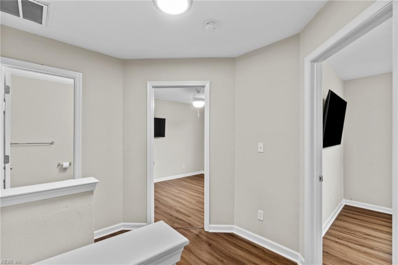 Photo 34 of 43 residential for sale in Chesapeake virginia