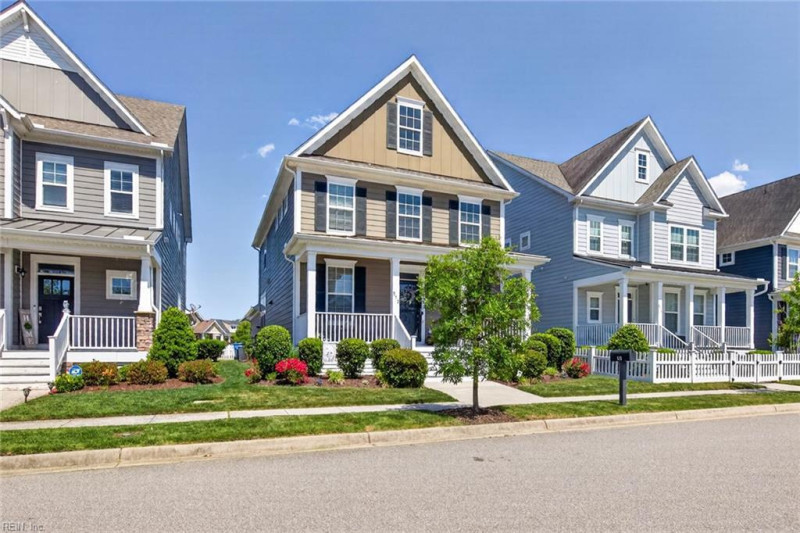 Photo 1 of 46 residential for sale in Chesapeake virginia