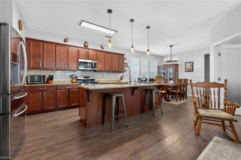 Photo 13 of 46 residential for sale in Chesapeake virginia