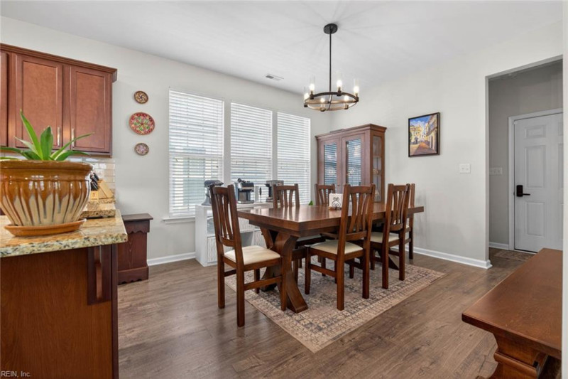 Photo 18 of 46 residential for sale in Chesapeake virginia