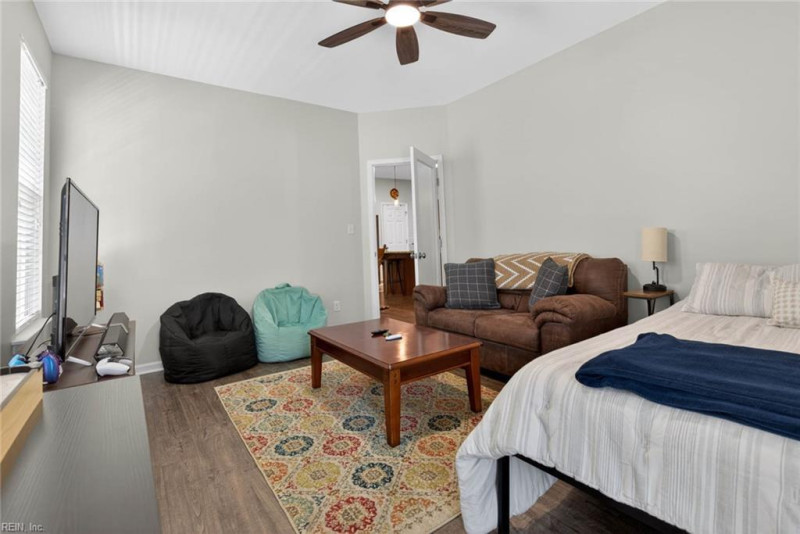Photo 22 of 46 residential for sale in Chesapeake virginia