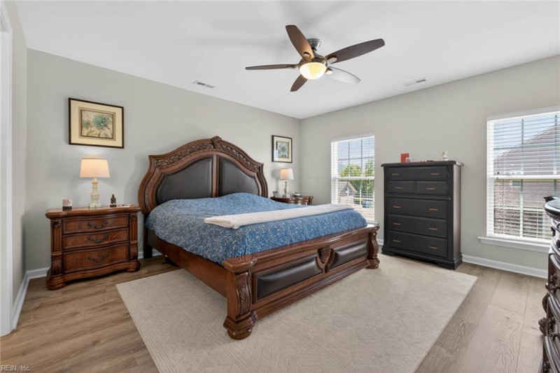 Photo 25 of 46 residential for sale in Chesapeake virginia
