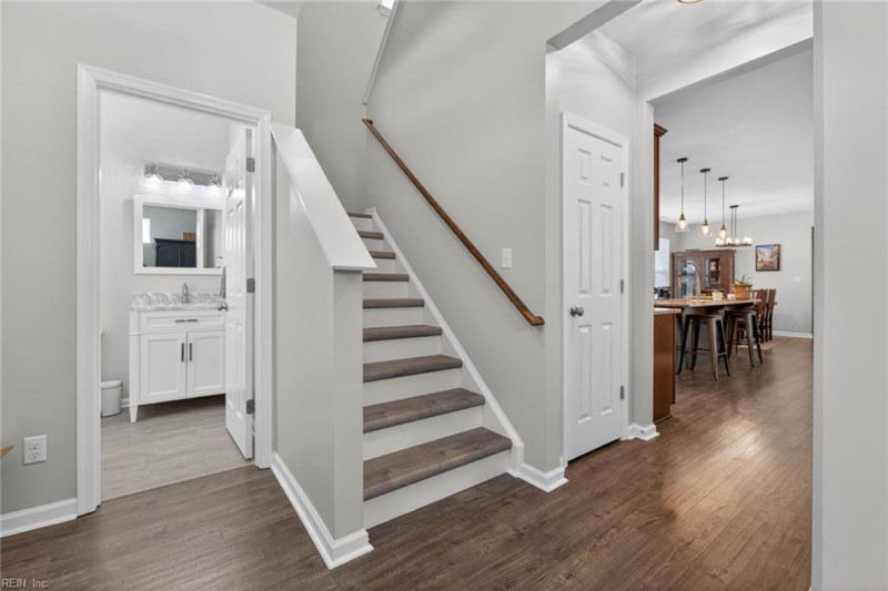 Photo 7 of 46 residential for sale in Chesapeake virginia