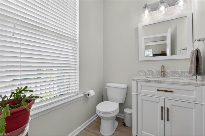Photo 9 of 46 residential for sale in Chesapeake virginia