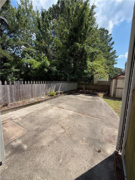 Photo 4 of 5 residential for sale in Chesapeake virginia Photo 4 of 5 residential for sale in Chesapeake virginia